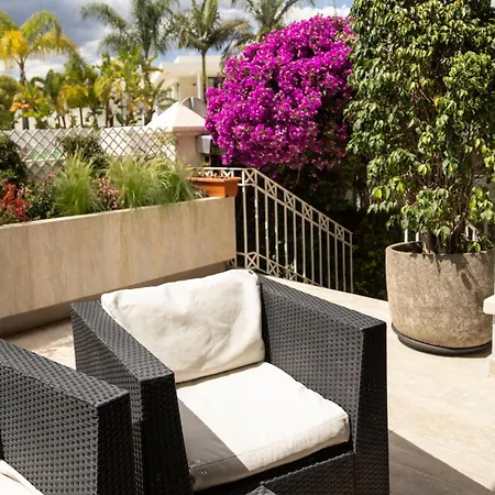 House In Puerto Banus And San Pedro 50m From The Sea With Private Pool Hébergement de vacances Marbellac