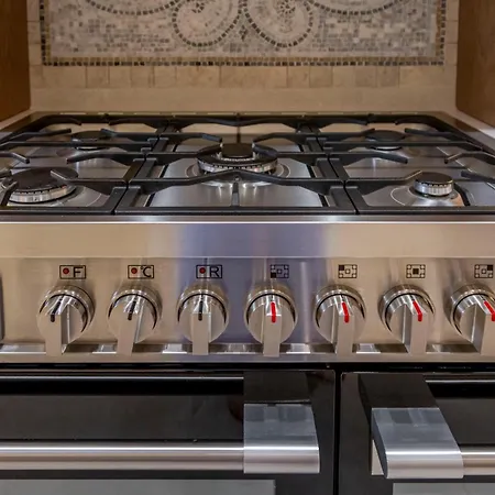 House In Puerto Banus And San Pedro 50m From The Sea With Private Pool Hébergement de vacances *